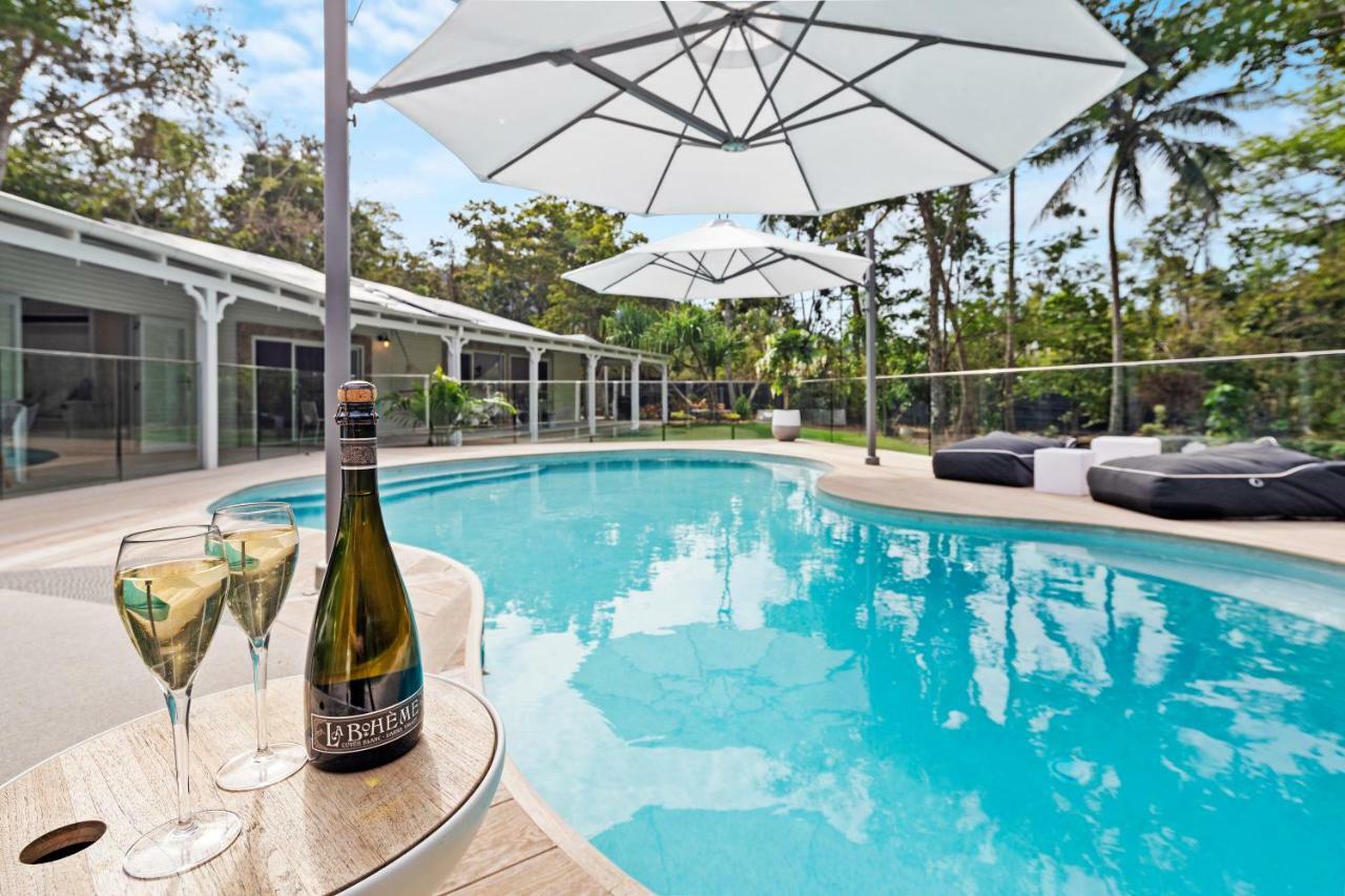 La Boheme Whitsunday Hotel แอร์ลีบีช ภายนอก รูปภาพ
